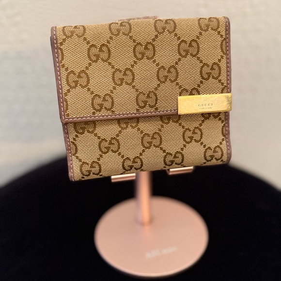 Gucci Tan and Brown Monogram Wallet - Picture 1 of 14